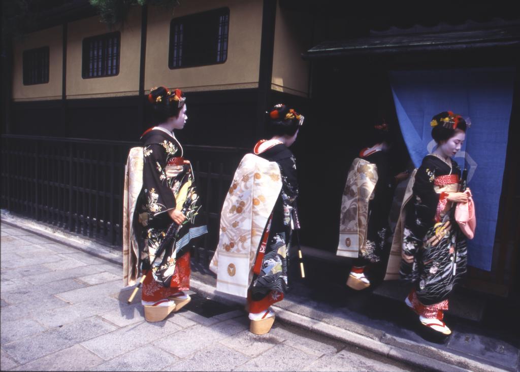 Holzbau Higashiyama Hotel Kyoto Bagian luar foto